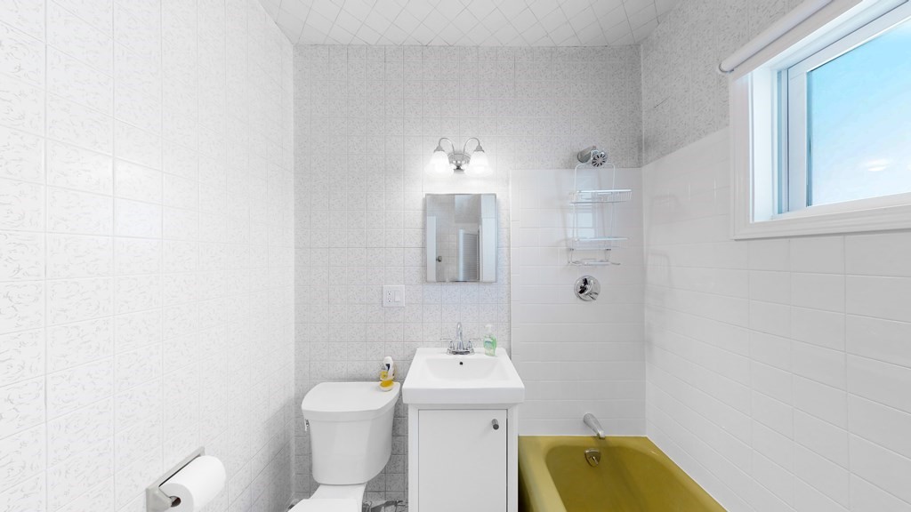 70 Hudson St, Winter Hill