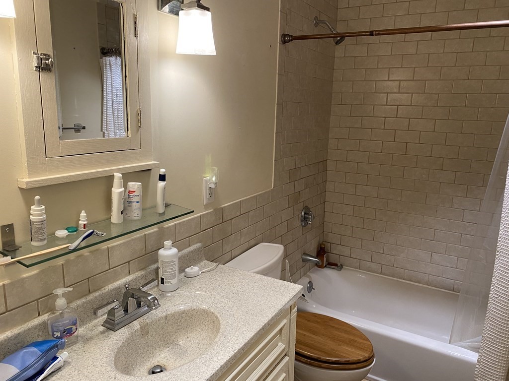 514 516 Harvard St, Coolidge Corner