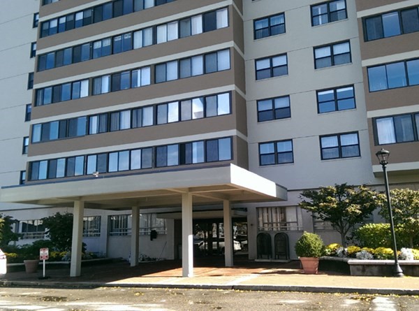 8 Whittier Pl, West End