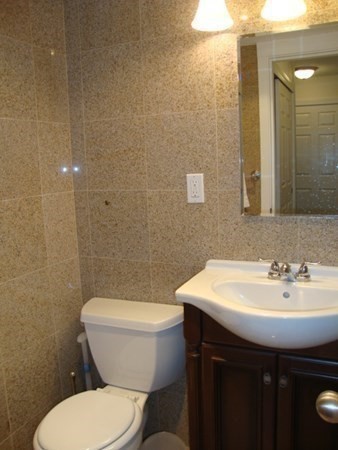 8 Whittier Pl, West End