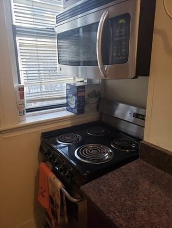 137 Peterborough St, Fenway