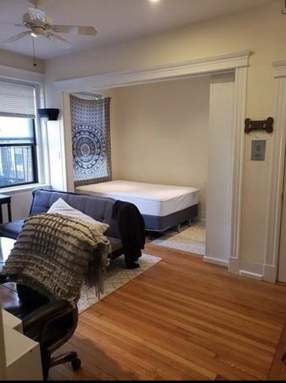 137 Peterborough St, Fenway