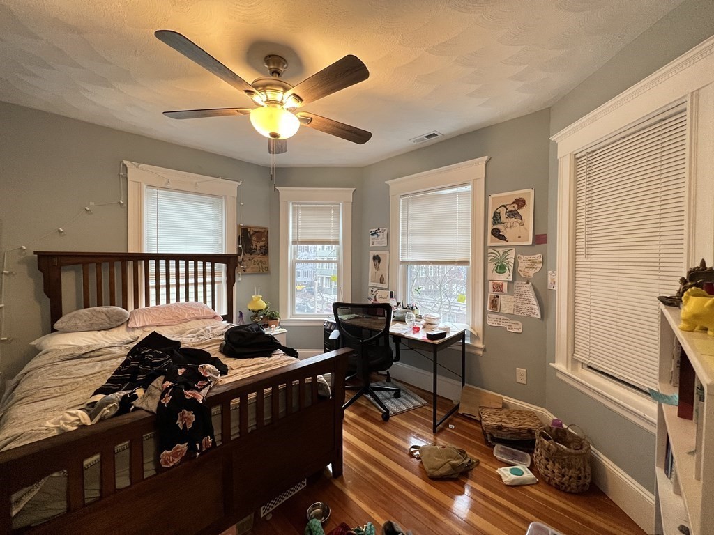 307 Highland Ave, Davis Square