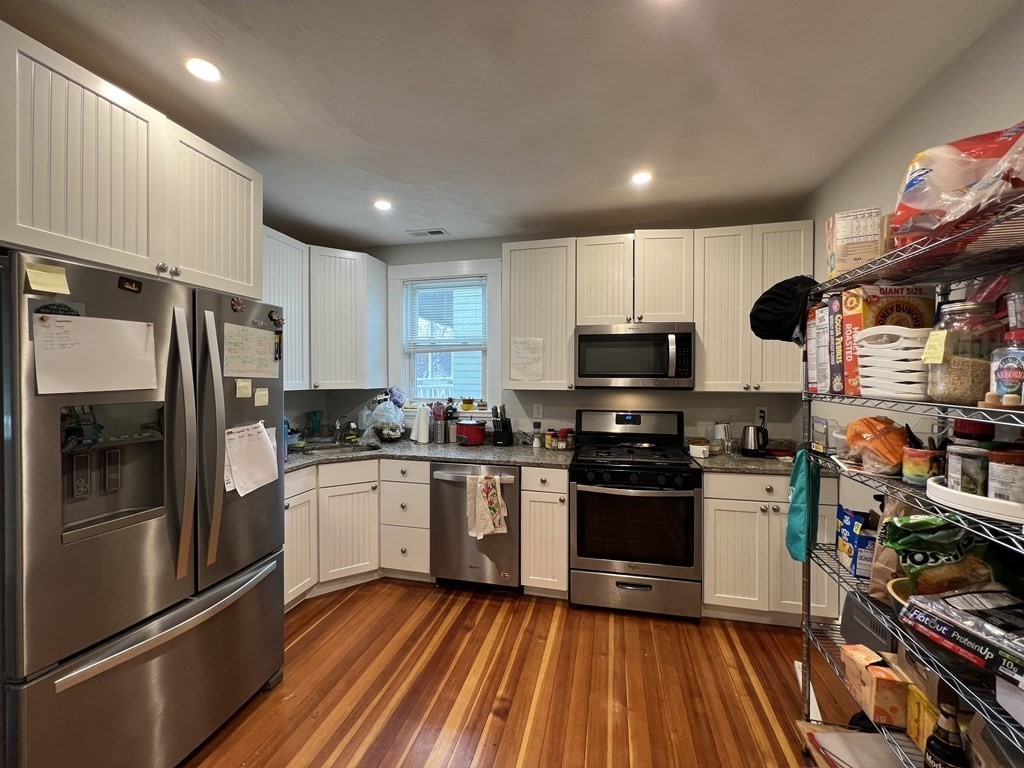 307 Highland Ave, Davis Square