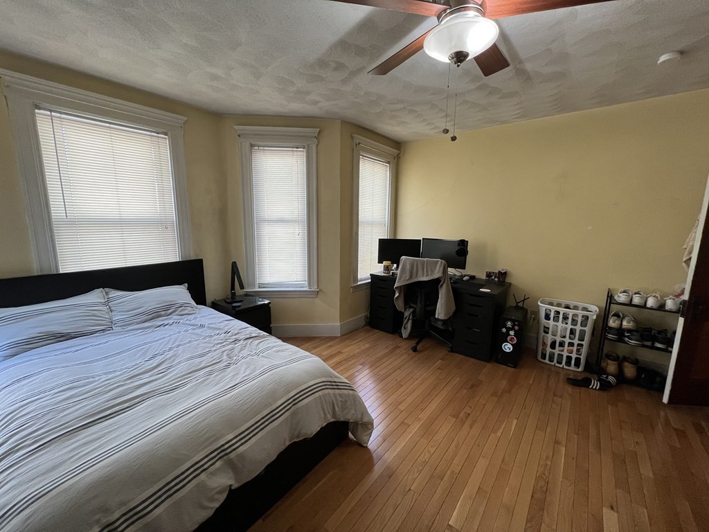 221 Holland St, Teele Square