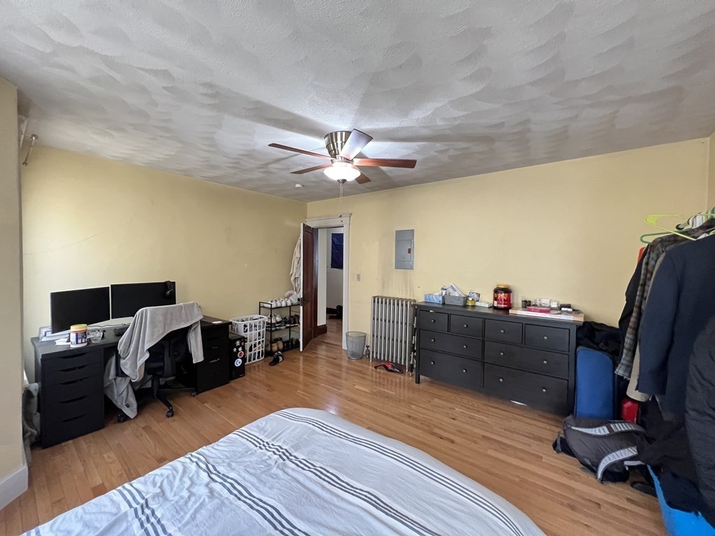 221 Holland St, Teele Square