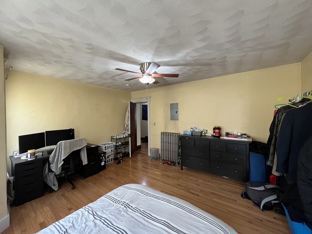 221 Holland St, Teele Square