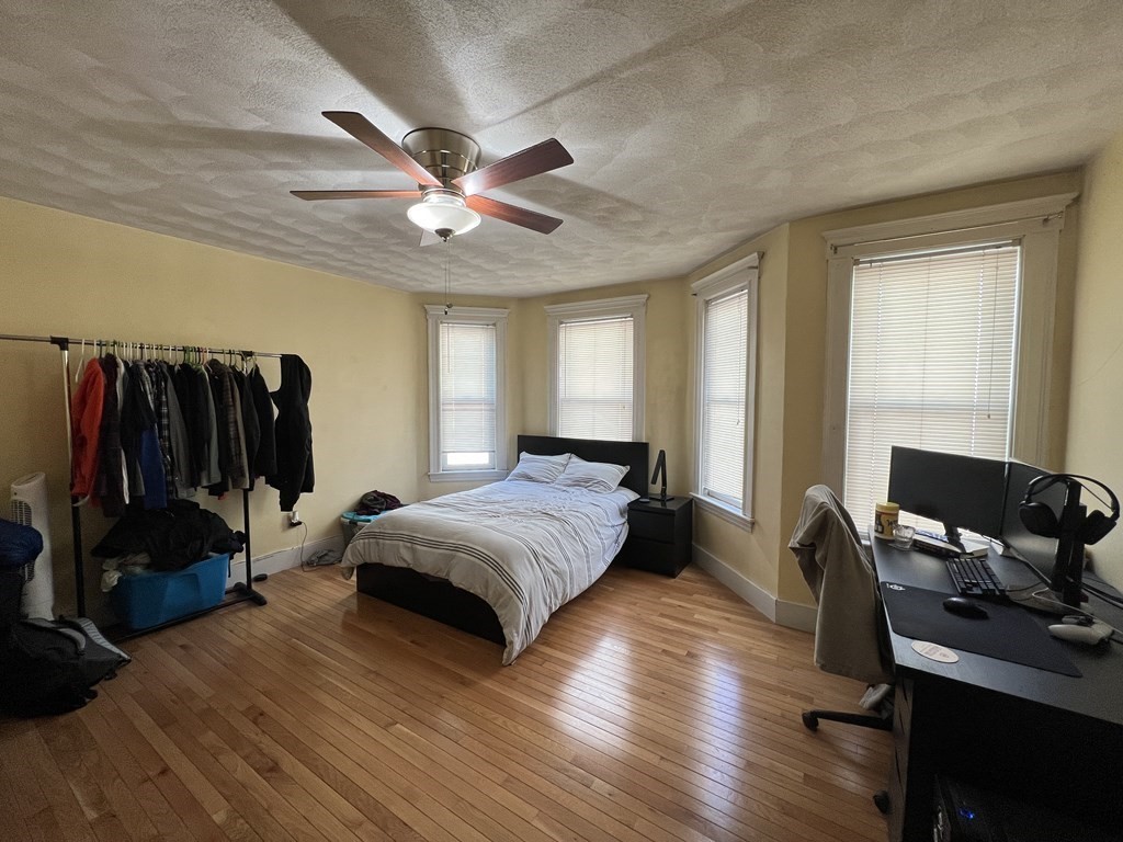 221 Holland St, Teele Square