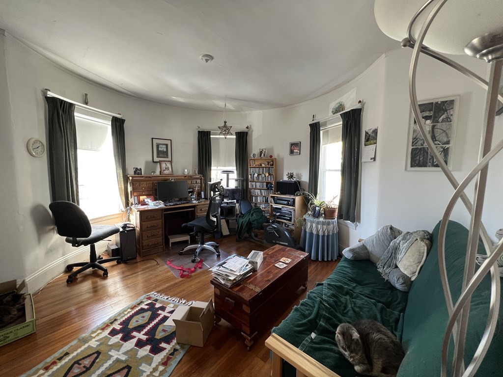 51 Ibbetson St, Davis Square