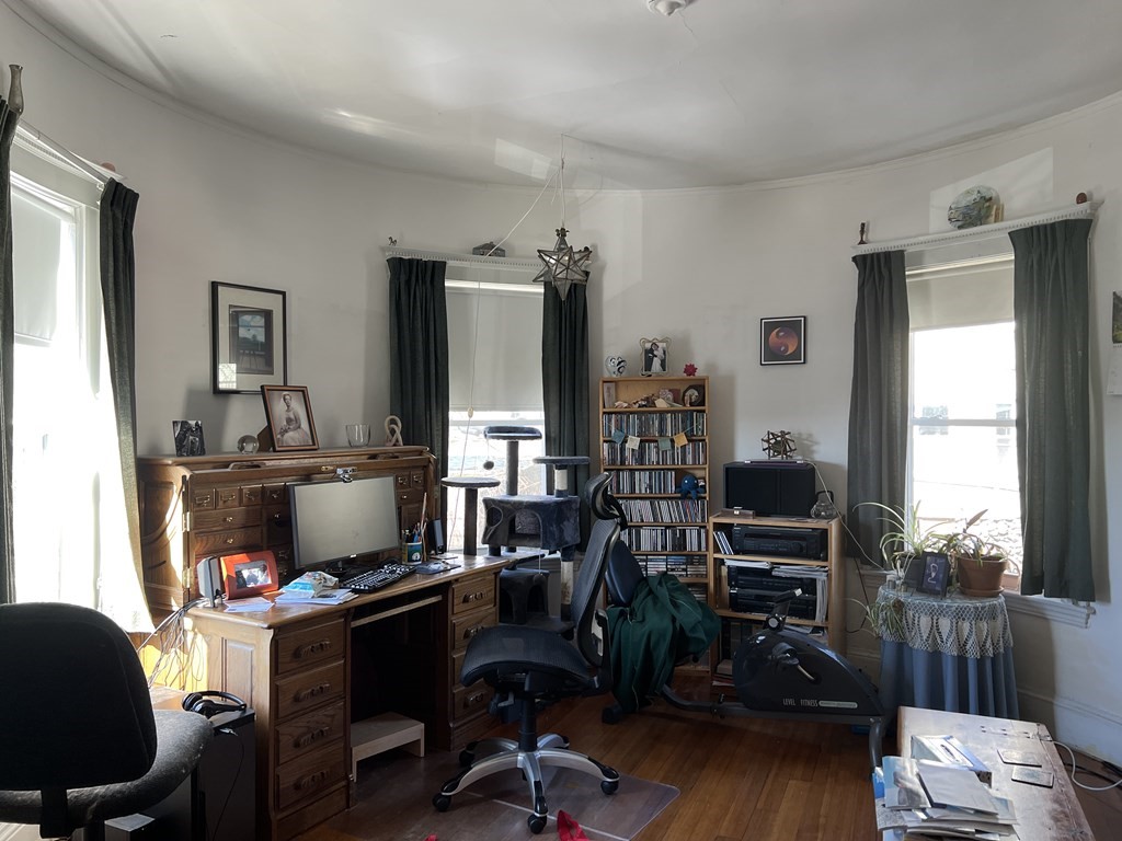 51 Ibbetson St, Davis Square