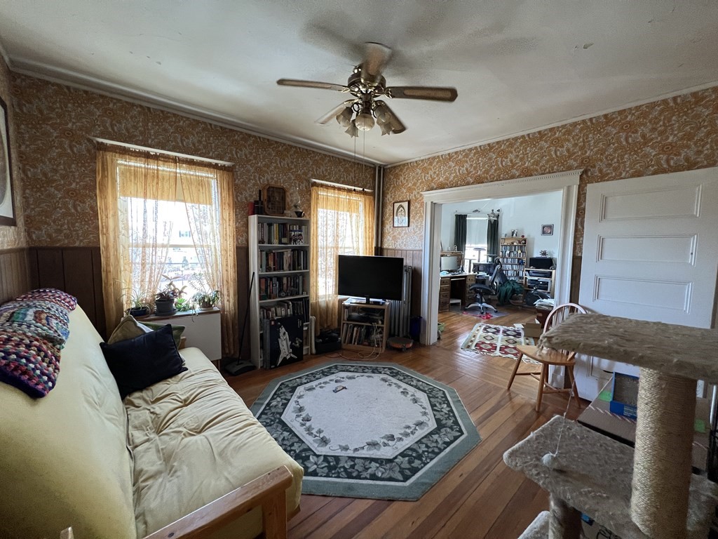 51 Ibbetson St, Davis Square