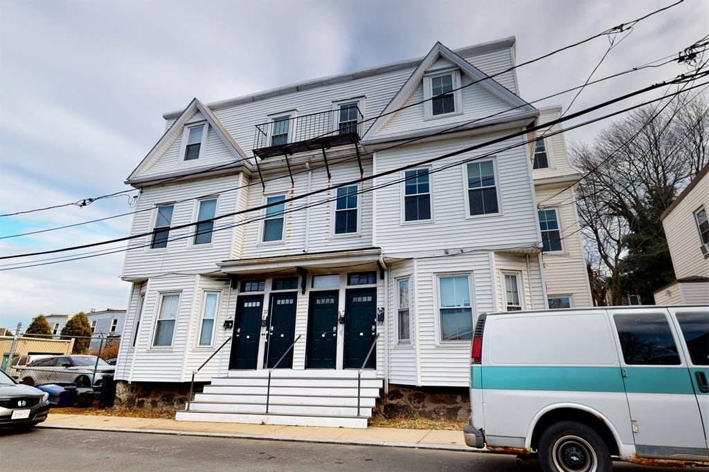 26 Blaine St, Allston