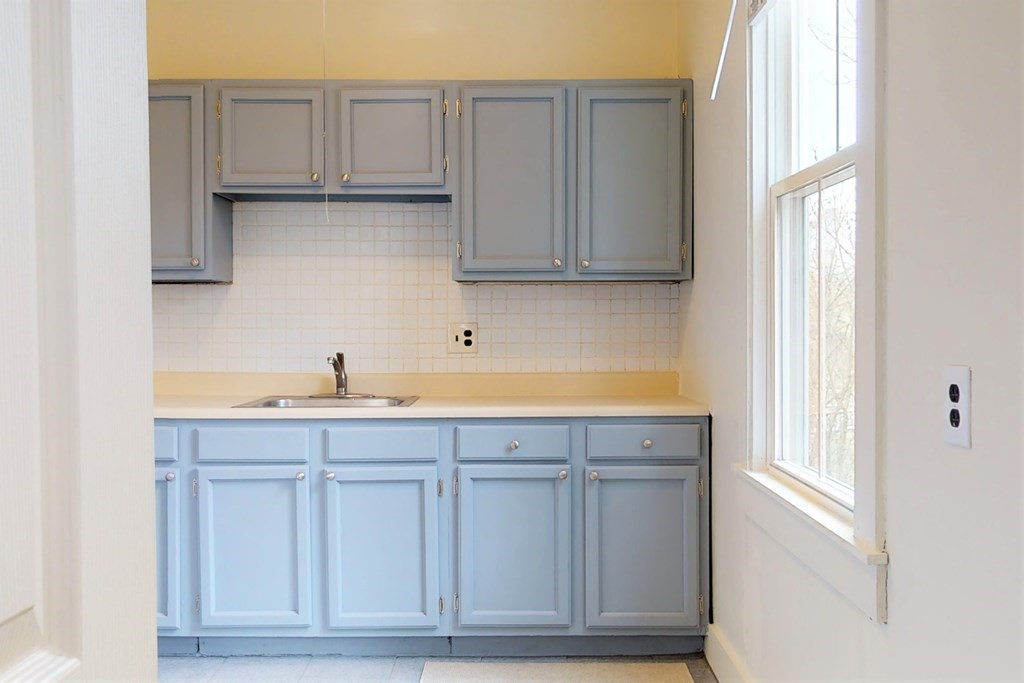 26 Blaine St, Allston