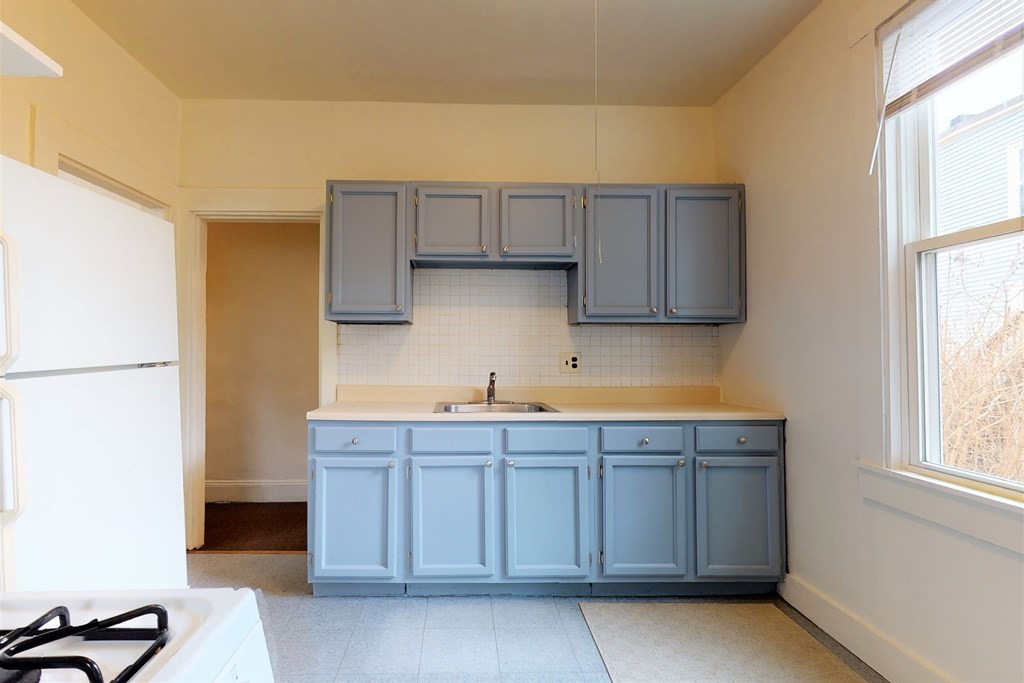 26 Blaine St, Allston