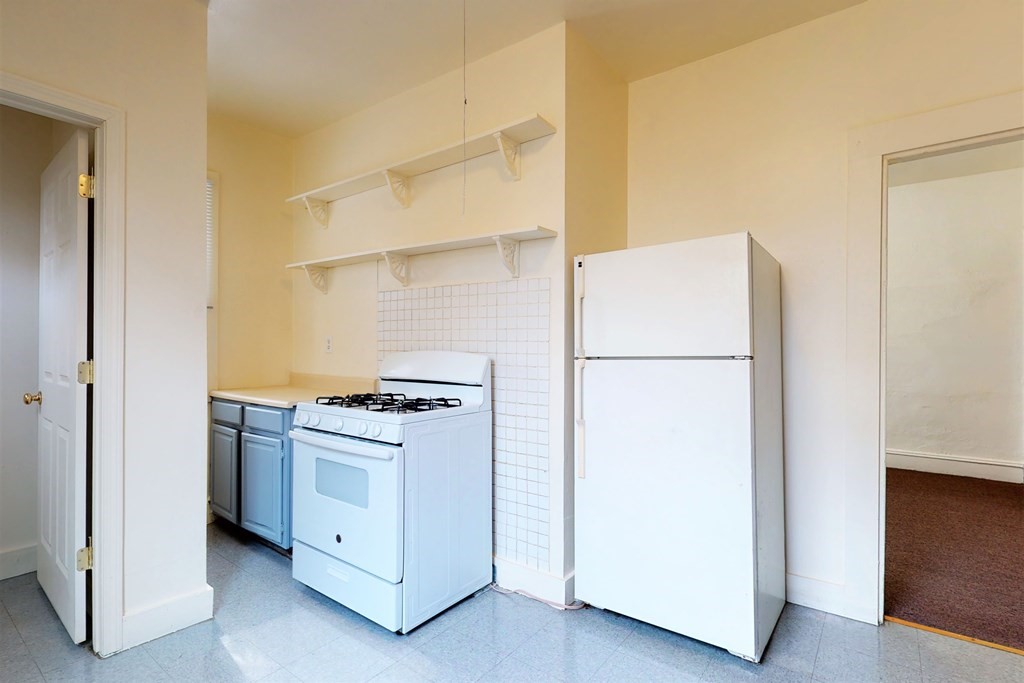 26 Blaine St, Allston