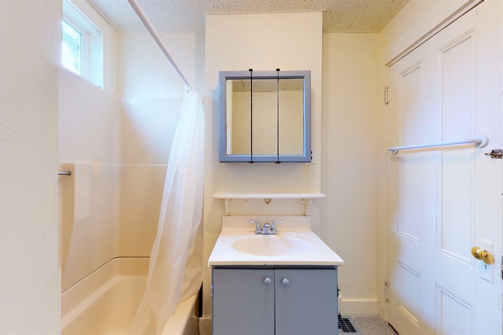 26 Blaine St, Allston