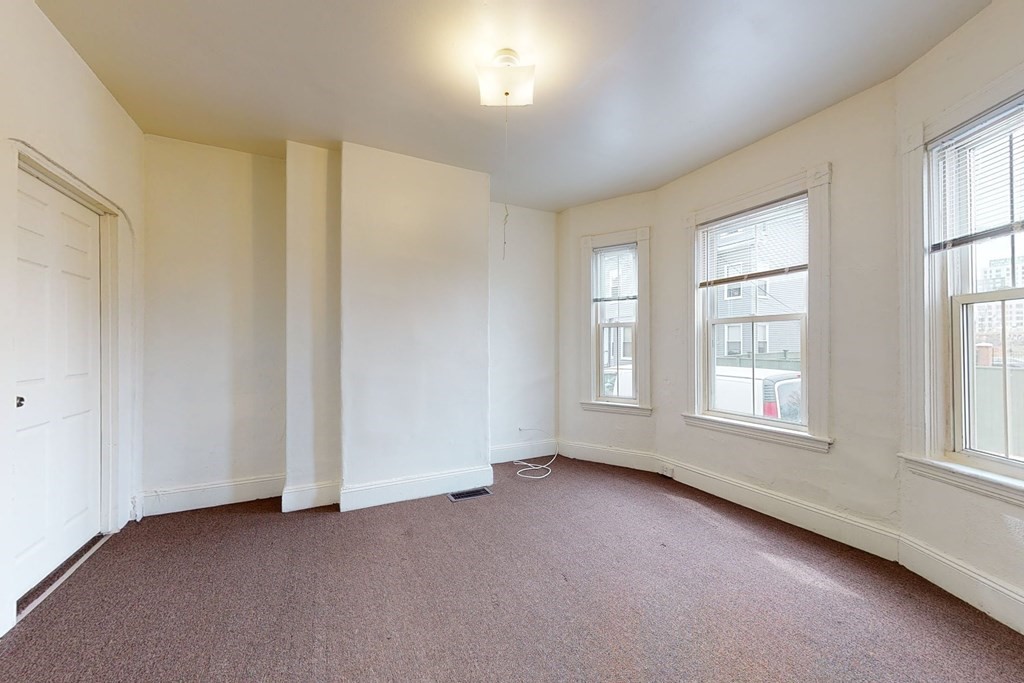 26 Blaine St, Allston