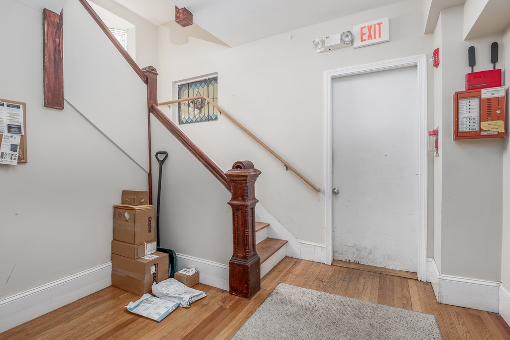 97 College Ave, Davis Square