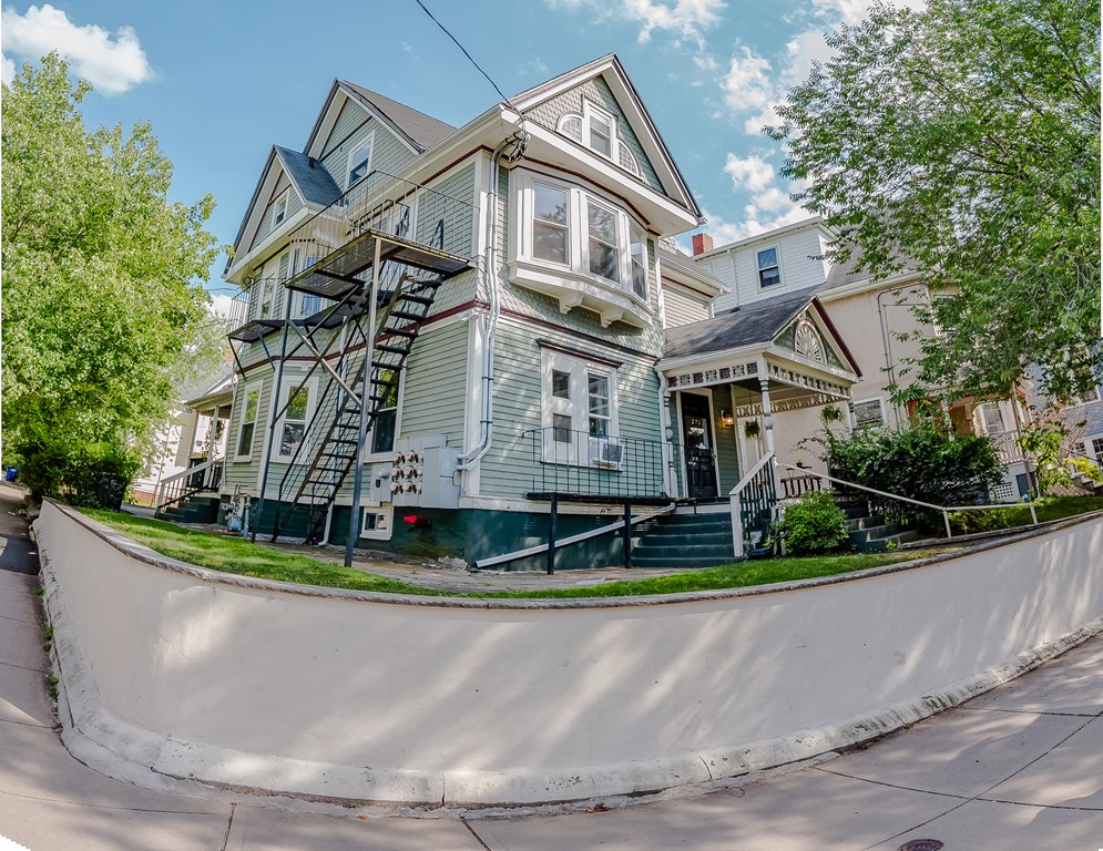 97 College Ave, Davis Square
