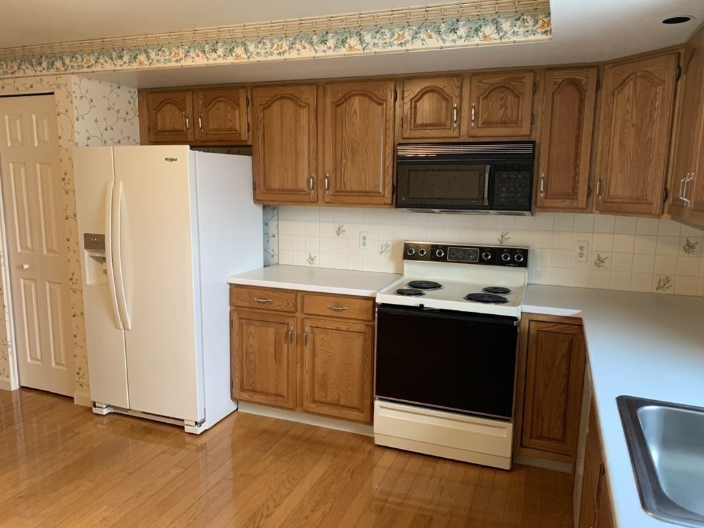 70 Weatherly Dr, Salem