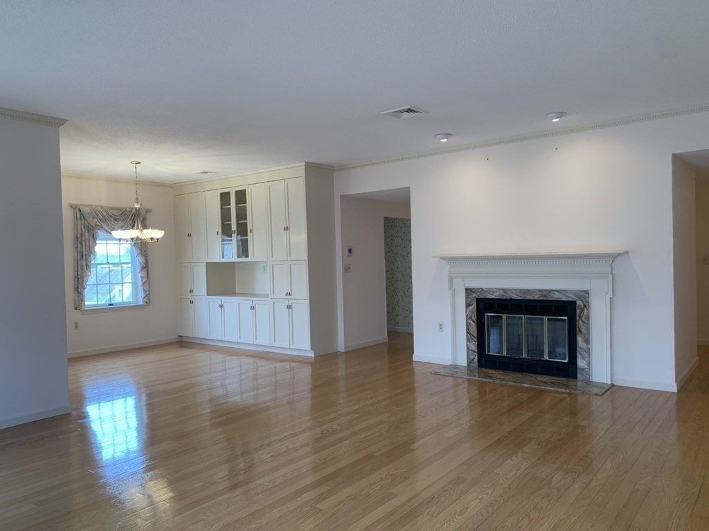 70 Weatherly Dr, Salem