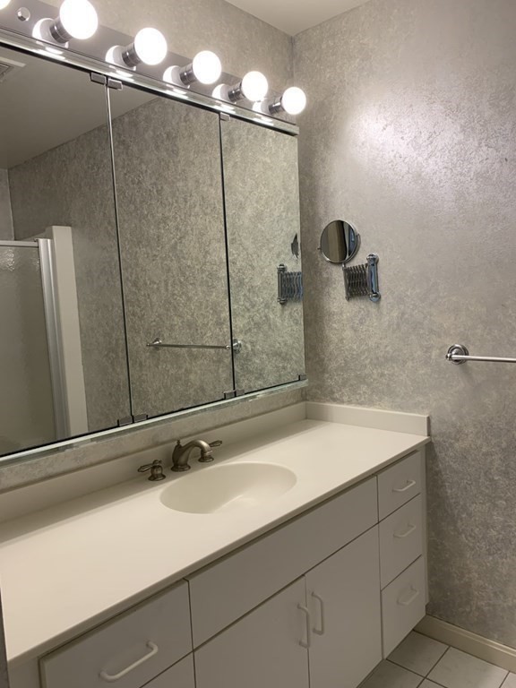 70 Weatherly Dr, Salem