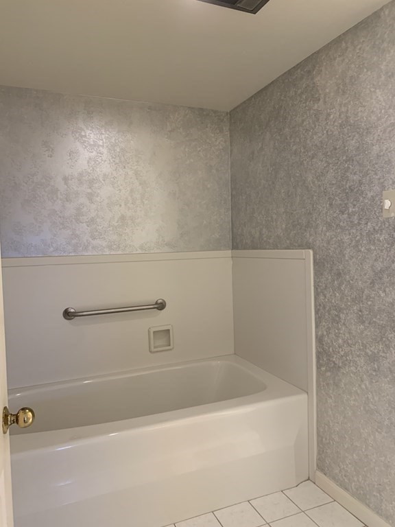 70 Weatherly Dr, Salem