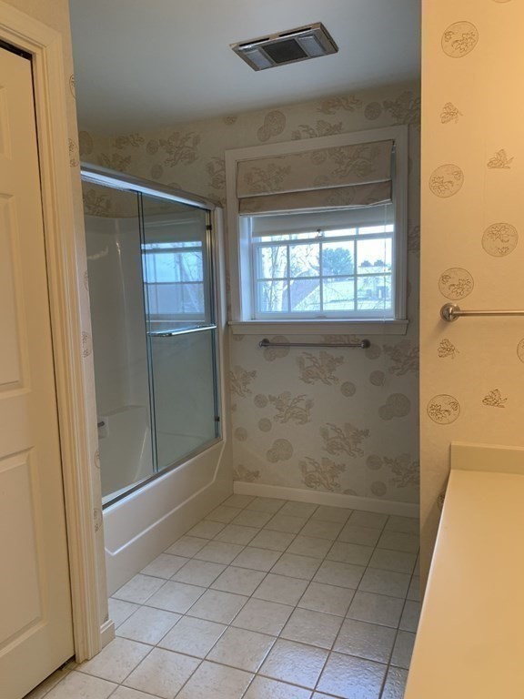 70 Weatherly Dr, Salem