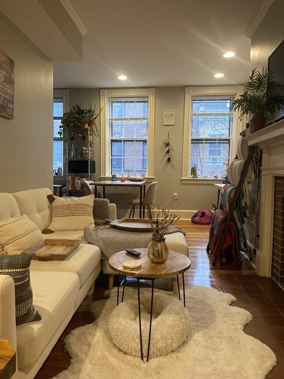 81 Phillips St, Beacon Hill