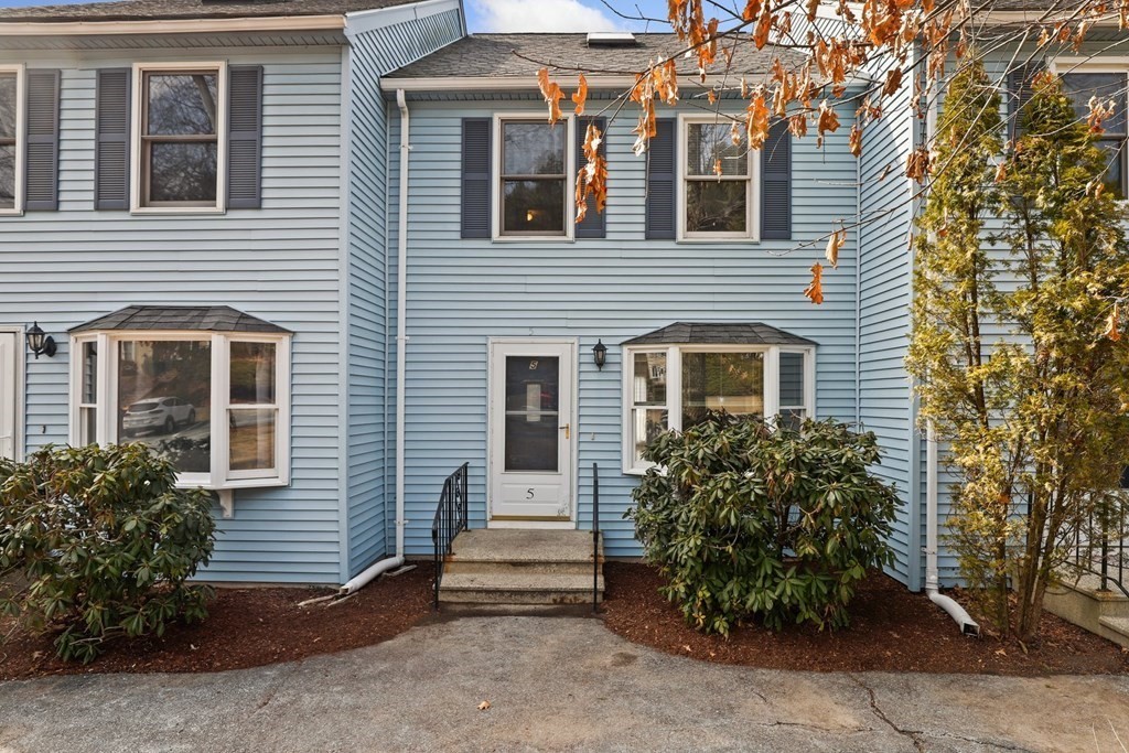 Grafton 2 Bed 2 Bath Condo for Sale 345,000