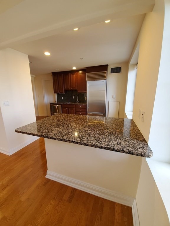 20 Chapel St, Longwood