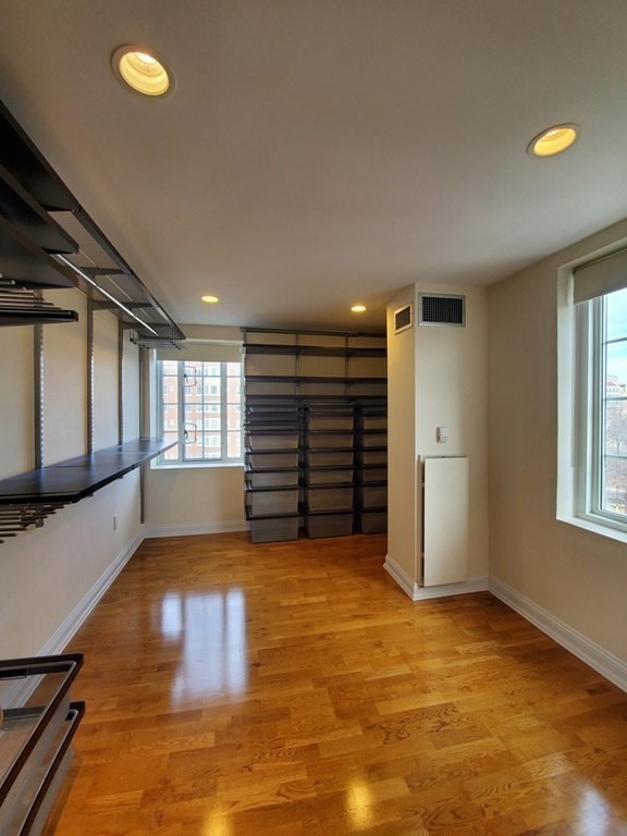 20 Chapel St, Longwood