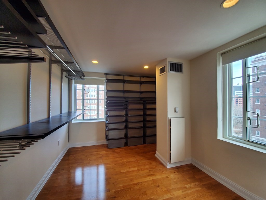 20 Chapel St, Longwood