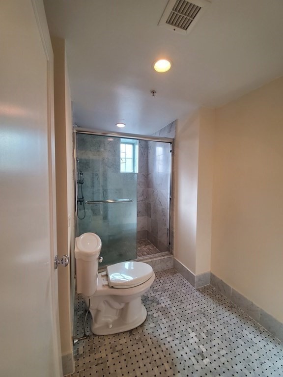 20 Chapel St, Longwood