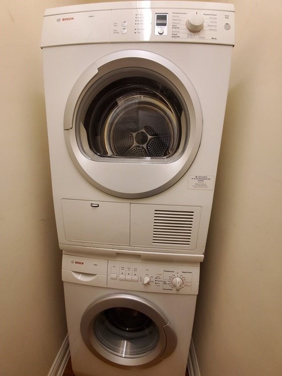 20 Chapel St, Longwood