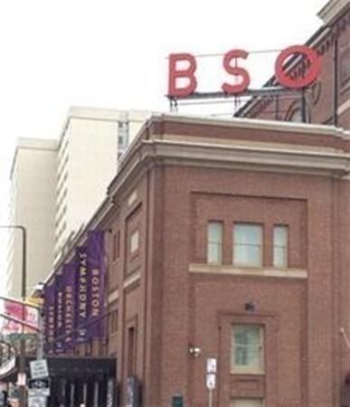 75 Burbank St, Fenway