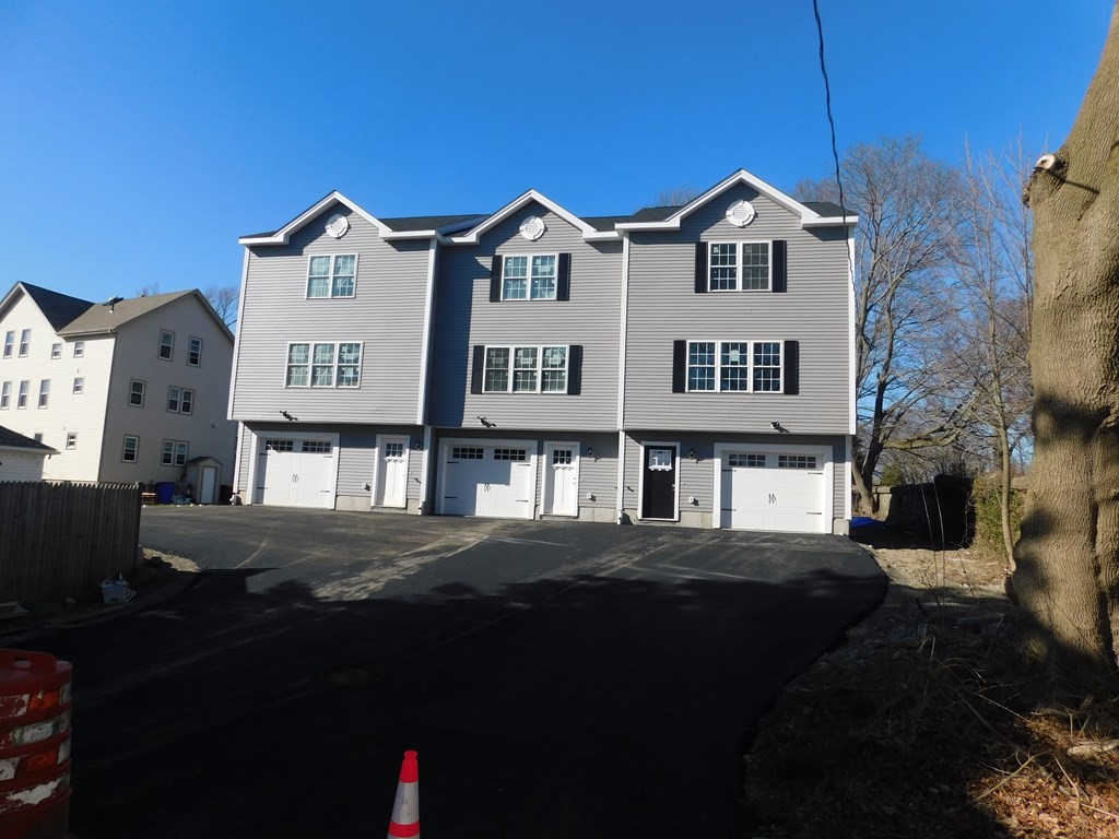 FALL RIVER-Highlands 3 level townhouse with garage, 2 to 3 Bedrooms with 1.5 baths. Hardwoods first level, granite counter tops, nice deck out 2nd level, a must see. Open house Sunday March 27th 12 to 1