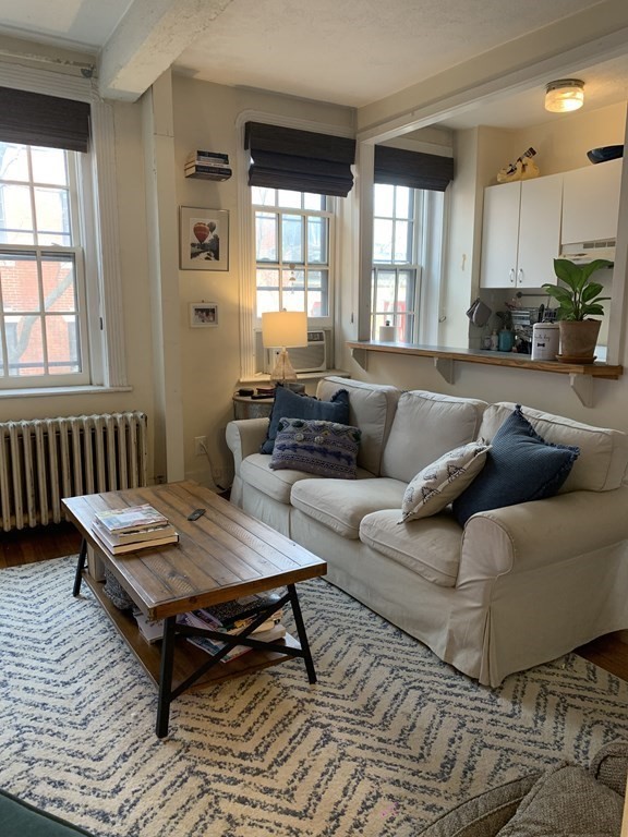 52 Garden St, Beacon Hill