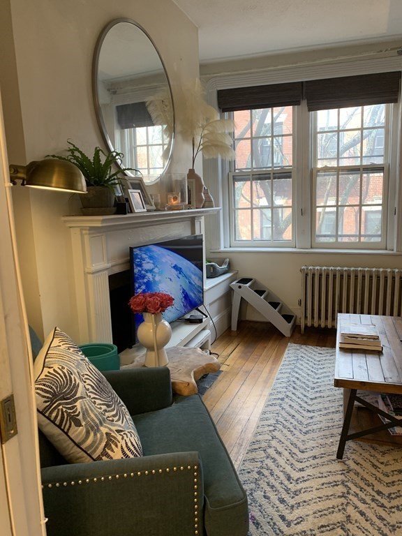 52 Garden St, Beacon Hill