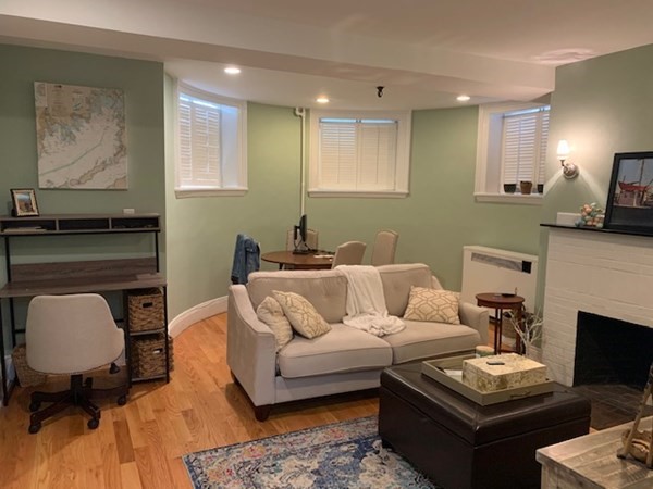 239 Commonwealth Ave, Back Bay