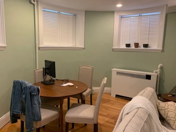 239 Commonwealth Ave, Back Bay