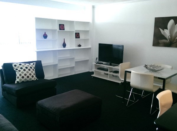 6 Whittier Pl, West End