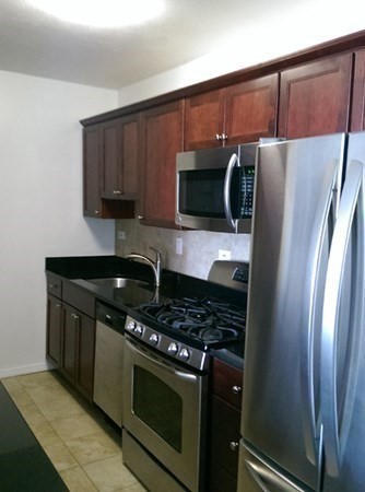 6 Whittier Pl, West End