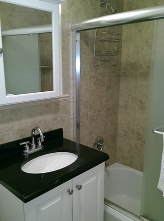 6 Whittier Pl, West End