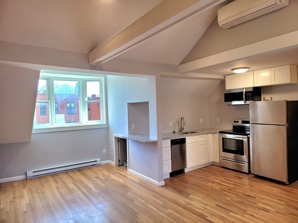 579 Tremont St, South End