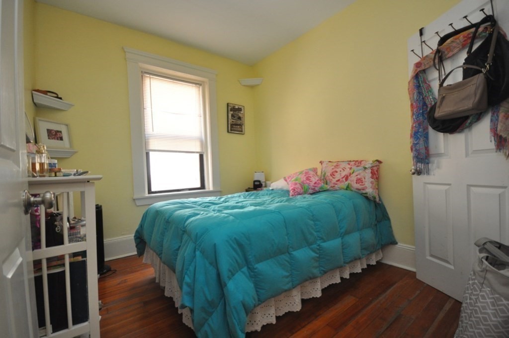 75 Burbank St, Fenway