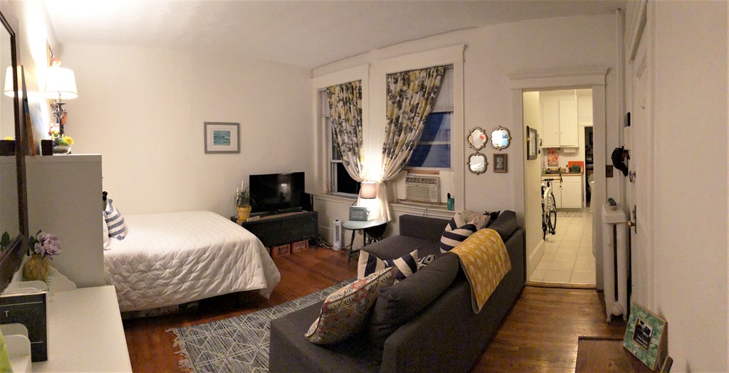 15 Parkman St, Longwood