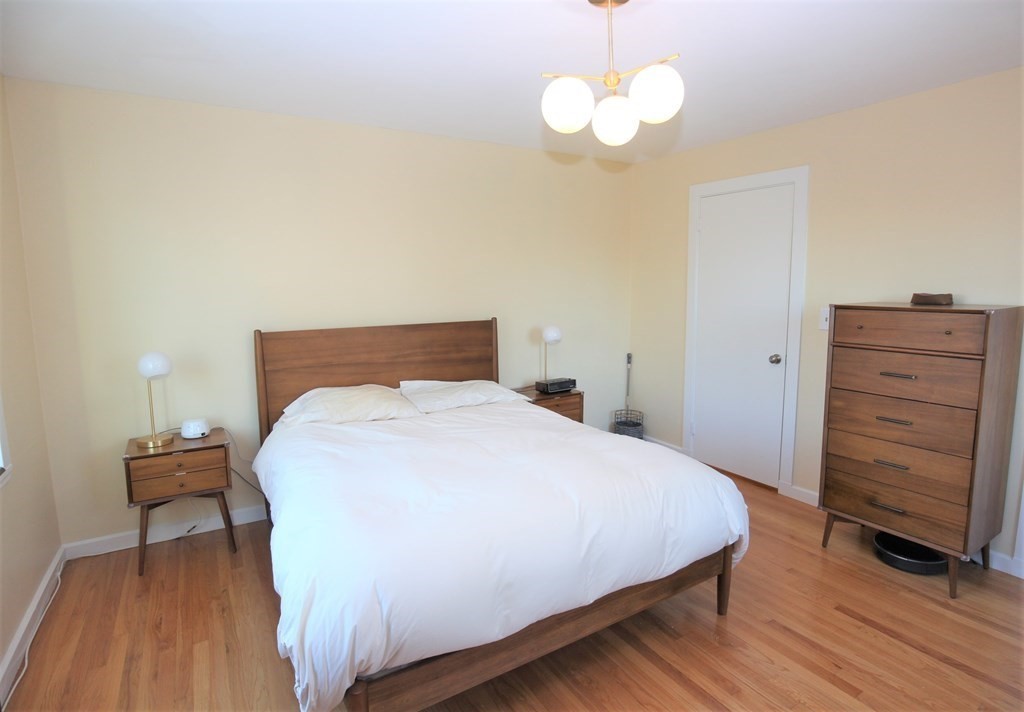 125 Pleasant St, Arlington