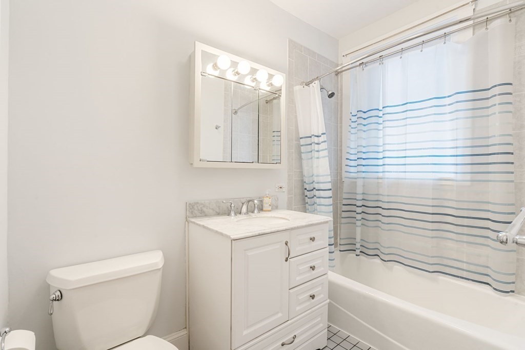 41 Linneaen St, North Cambridge