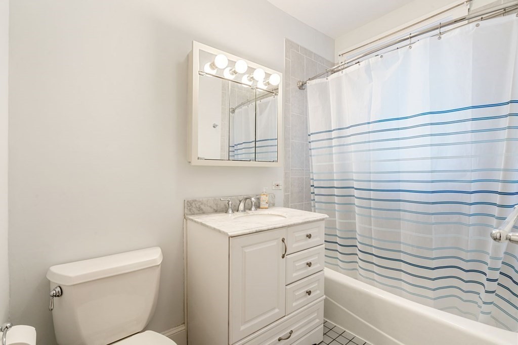 41 Linneaen St, North Cambridge